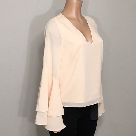 V-neck bell sleeved blouse. NWOT - Picture 5 of 8